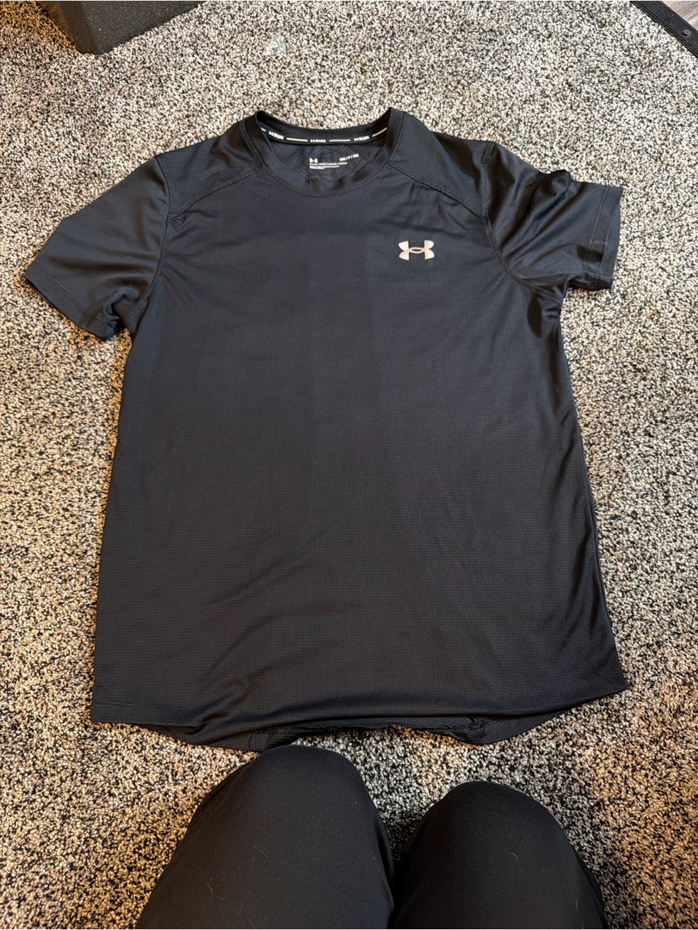 Under Armour Black Men’s/or women’s  Short Sleeve Training Tee